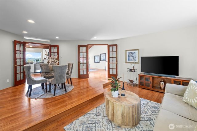 14581 NW Honeyhill Loop, Seabeck, WA 98380