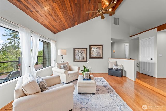 14581 NW Honeyhill Loop, Seabeck, WA 98380