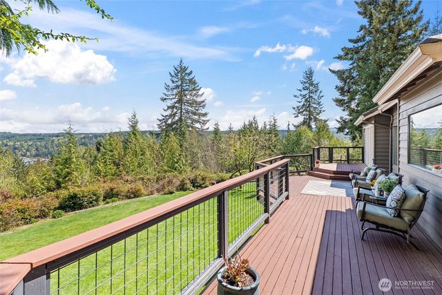 14581 NW Honeyhill Loop, Seabeck, WA 98380