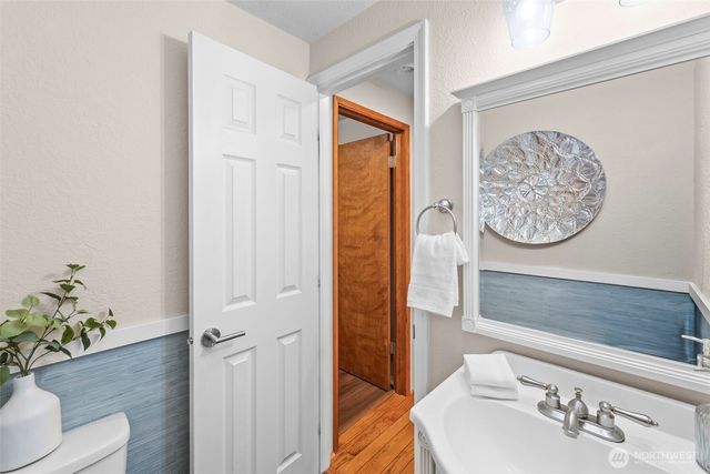 14581 NW Honeyhill Loop, Seabeck, WA 98380