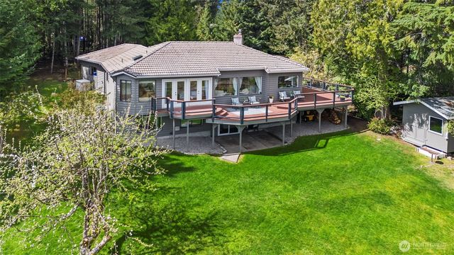 14581 NW Honeyhill Loop, Seabeck, WA 98380
