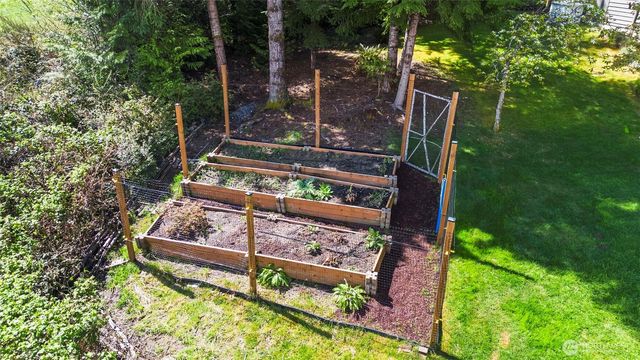 14581 NW Honeyhill Loop, Seabeck, WA 98380