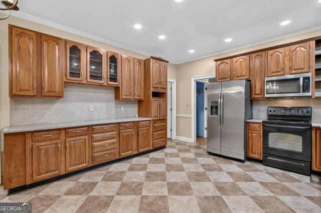 708 Robert Way, Powder Springs, GA 30127