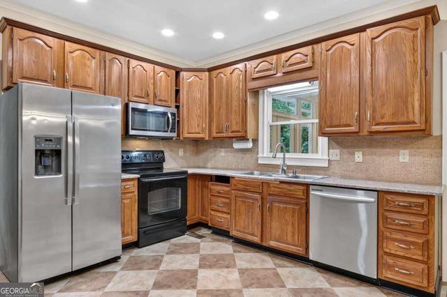 708 Robert Way, Powder Springs, GA 30127