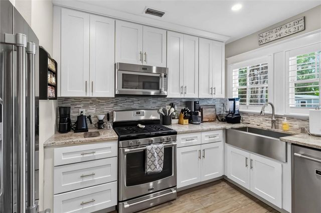 2016 VIRGINIA DRIVE, Bradenton, FL 34205