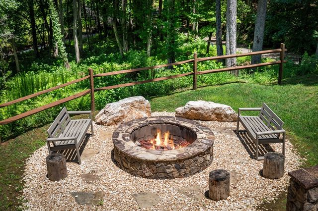 186 Snake Nation Trail, Blue Ridge, GA 30513