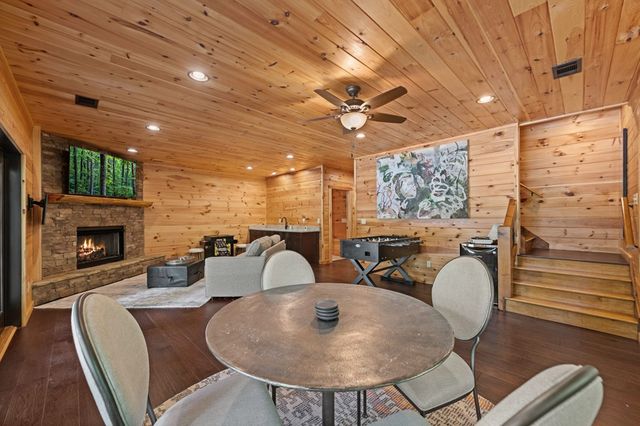 186 Snake Nation Trail, Blue Ridge, GA 30513