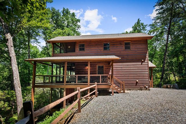 186 Snake Nation Trail, Blue Ridge, GA 30513