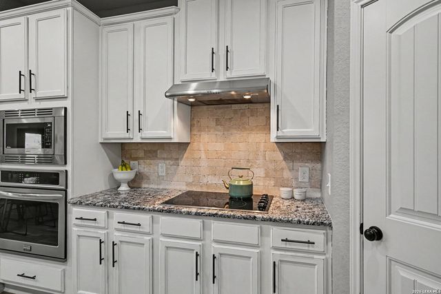 1382 Shadow Rock, New Braunfels, TX 78130