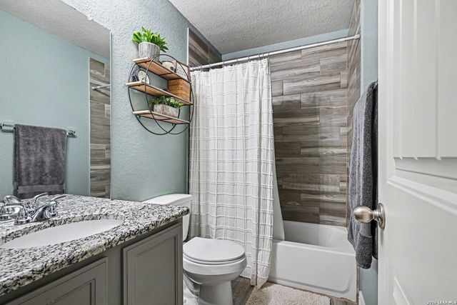1382 Shadow Rock, New Braunfels, TX 78130