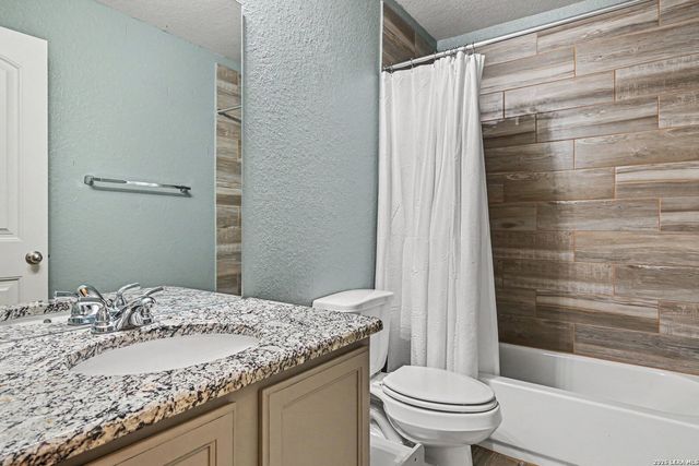 1382 Shadow Rock, New Braunfels, TX 78130