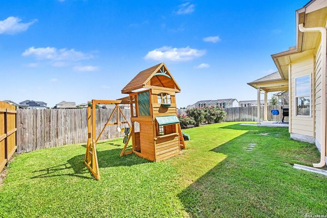 1382 Shadow Rock, New Braunfels, TX 78130