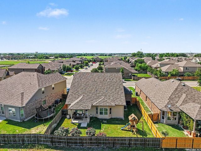 1382 Shadow Rock, New Braunfels, TX 78130