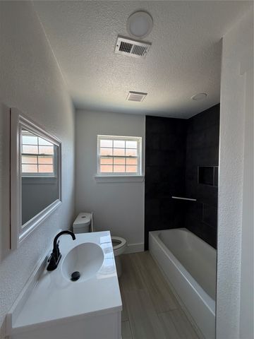 7825 Dugan Street, Dallas, TX 75217