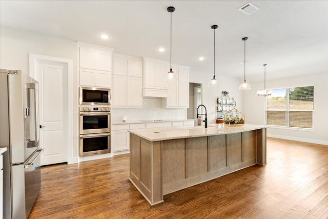 1080 Julian Drive, Van Alstyne, TX 75495