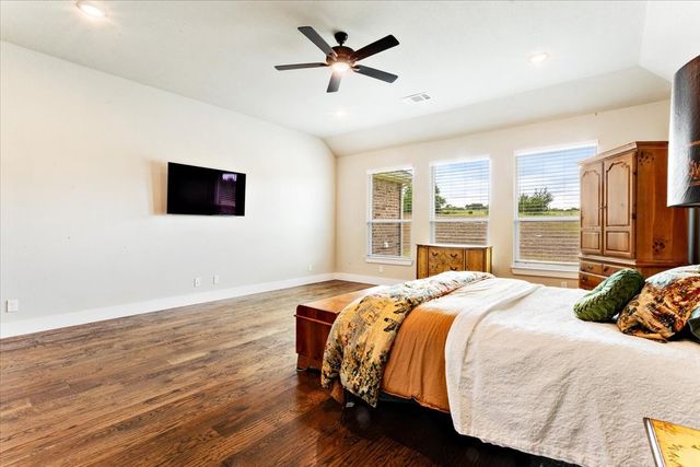 1080 Julian Drive, Van Alstyne, TX 75495