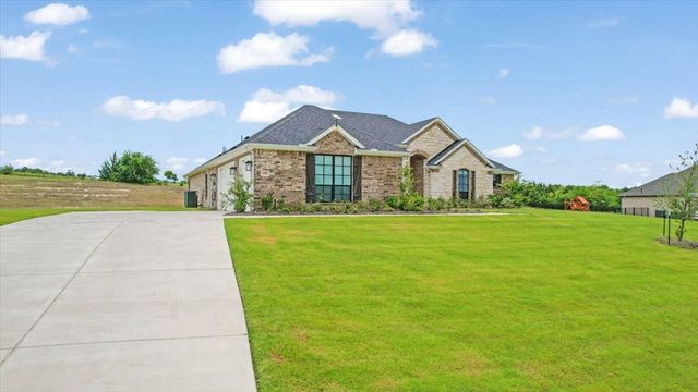 1080 Julian Drive, Van Alstyne, TX 75495