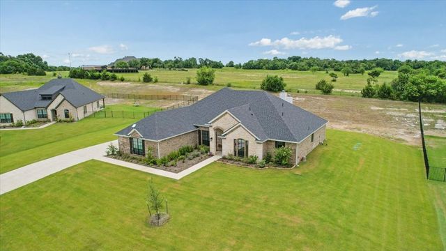 1080 Julian Drive, Van Alstyne, TX 75495