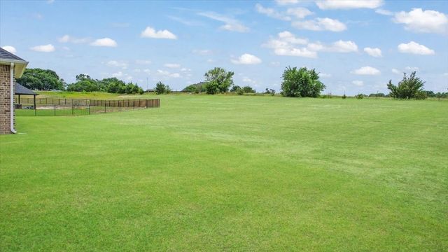 1080 Julian Drive, Van Alstyne, TX 75495