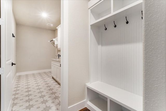 1080 Julian Drive, Van Alstyne, TX 75495