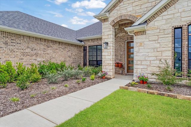 1080 Julian Drive, Van Alstyne, TX 75495