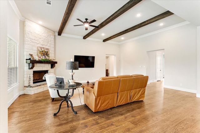 1080 Julian Drive, Van Alstyne, TX 75495
