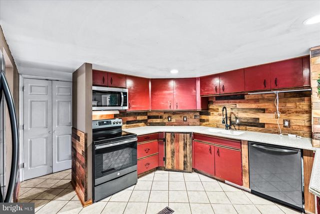 312 TIMBER TRL, Spotsylvania, VA 22551