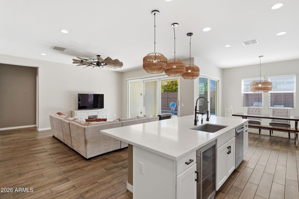 22447 N 97TH Lane, Peoria, AZ 85383 — photo 4