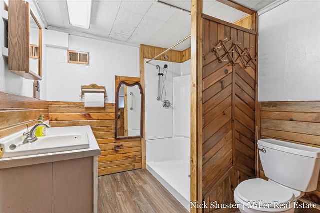 414 W State Road, Hastings, MI 49058