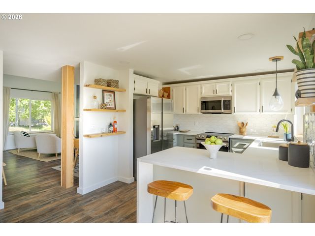 4360 Sw PLUMERIA Way, Beaverton, OR 97078
