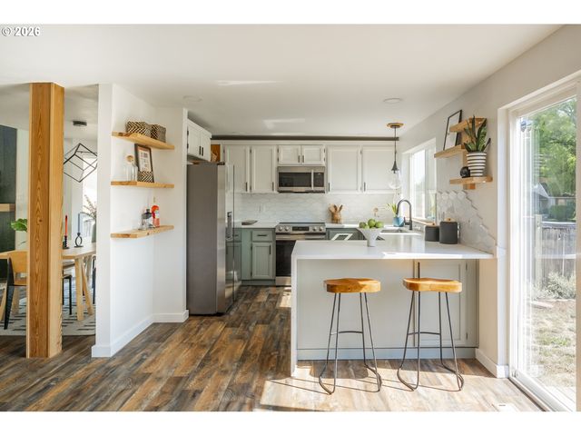 4360 Sw PLUMERIA Way, Beaverton, OR 97078