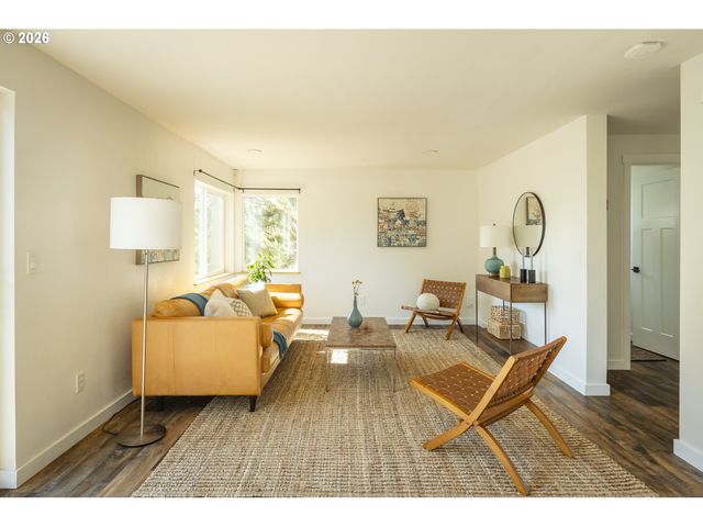 4360 Sw PLUMERIA Way, Beaverton, OR 97078