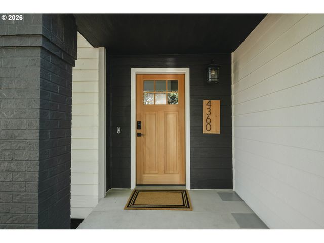 4360 Sw PLUMERIA Way, Beaverton, OR 97078