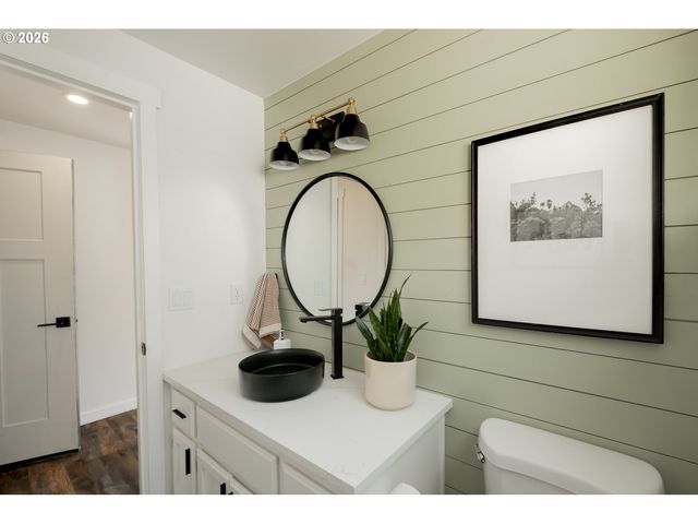 4360 Sw PLUMERIA Way, Beaverton, OR 97078