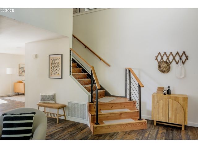 4360 Sw PLUMERIA Way, Beaverton, OR 97078