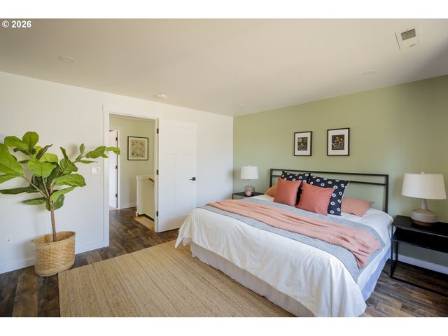 4360 Sw PLUMERIA Way, Beaverton, OR 97078