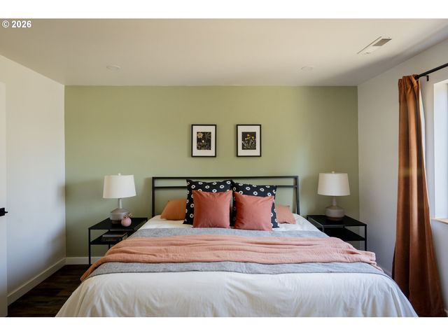 4360 Sw PLUMERIA Way, Beaverton, OR 97078