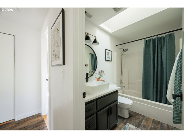 4360 Sw PLUMERIA Way, Beaverton, OR 97078