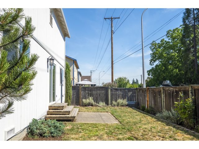 4360 Sw PLUMERIA Way, Beaverton, OR 97078