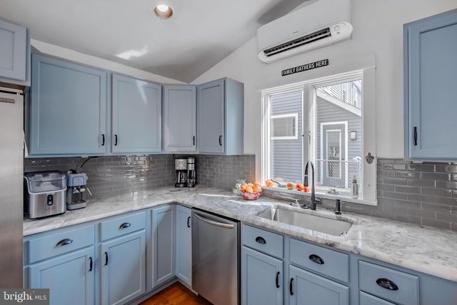 164 WOODBINE RD, Havertown, PA 19083