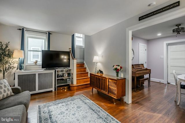 164 WOODBINE RD, Havertown, PA 19083