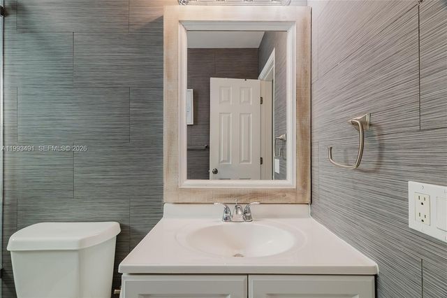 11320 NW 35th Ct B, Coral Springs, FL 33065