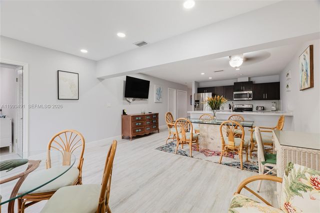 11320 NW 35th Ct B, Coral Springs, FL 33065