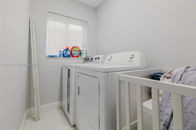 11320 NW 35th Ct B, Coral Springs, FL 33065