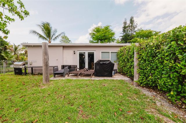 11320 NW 35th Ct B, Coral Springs, FL 33065