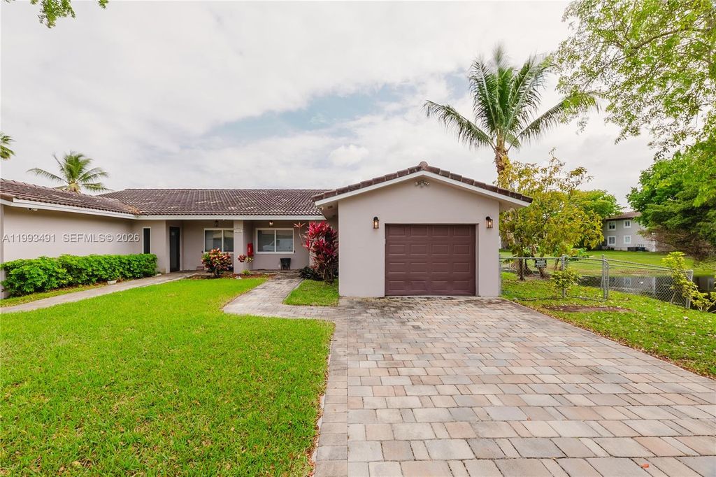 11320 NW 35th Ct B, Coral Springs, FL 33065
