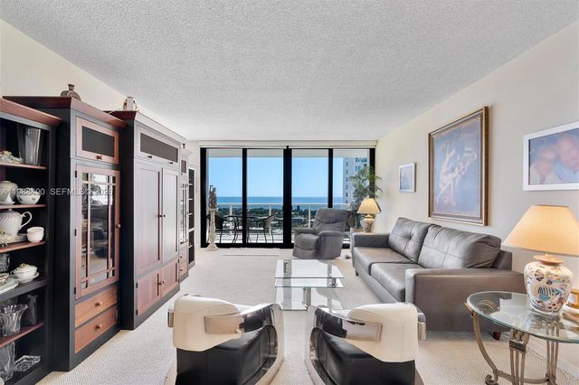 20281 E Country Cub Drive 1712, Aventura, FL 33180