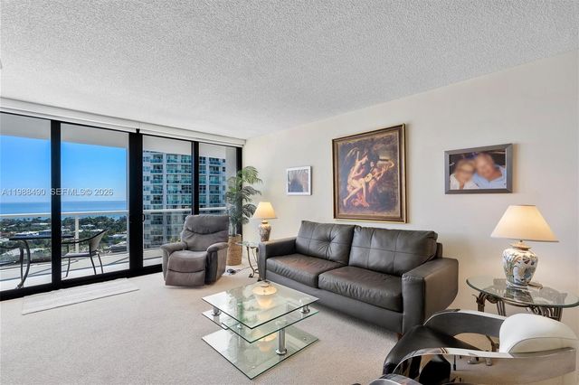 20281 E Country Cub Drive 1712, Aventura, FL 33180