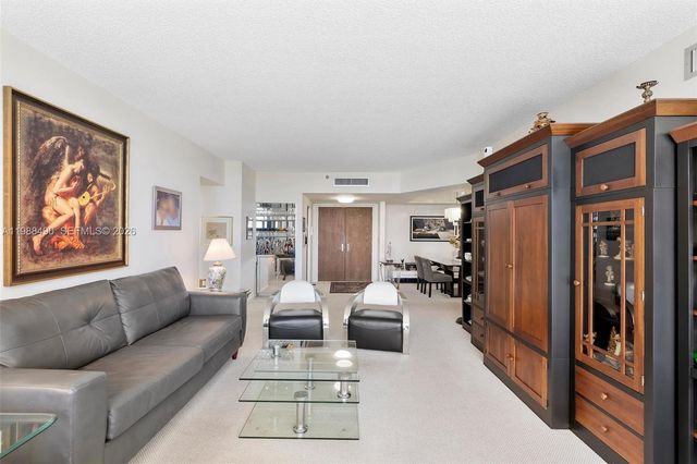 20281 E Country Cub Drive 1712, Aventura, FL 33180