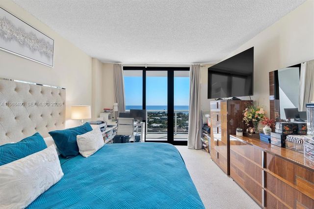 20281 E Country Cub Drive 1712, Aventura, FL 33180